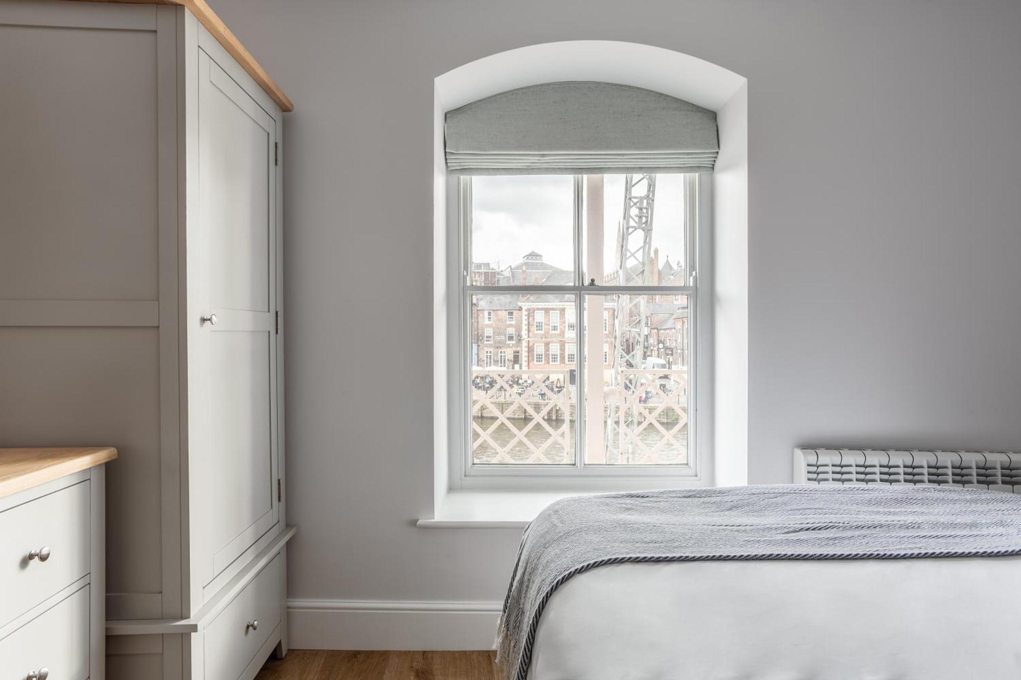 Luxury Apartment Woodsmill View - On The River - With Balcony - Recently Refurbished ヨーク エクステリア 写真