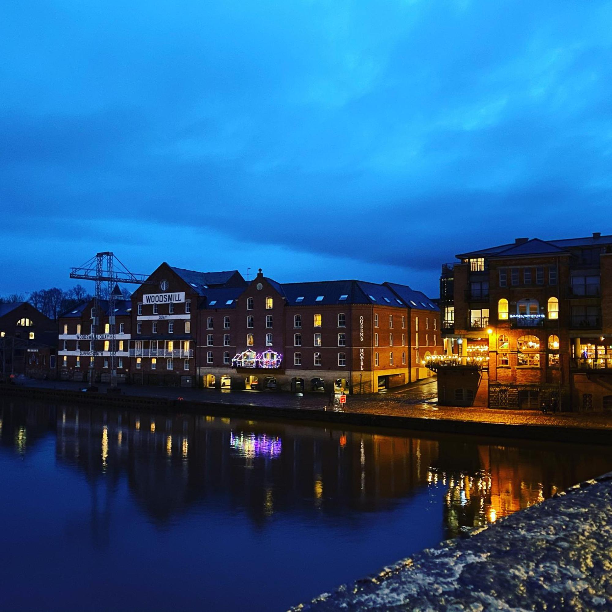 Luxury Apartment Woodsmill View - On The River - With Balcony - Recently Refurbished ヨーク エクステリア 写真